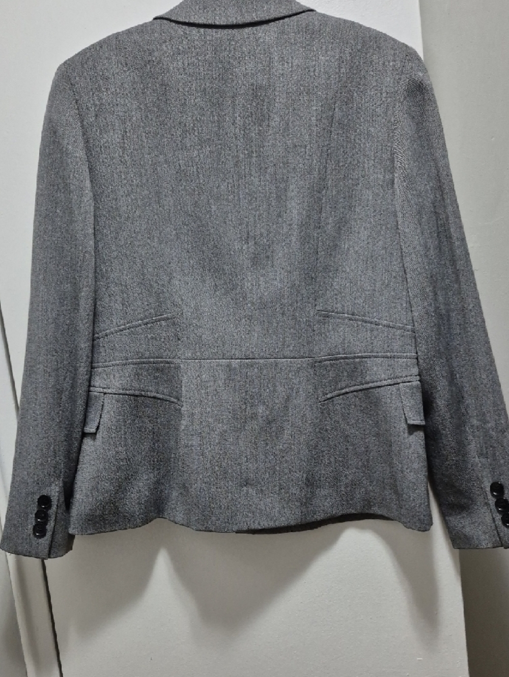 Kasper Gray Single-Button Tailored Blazer